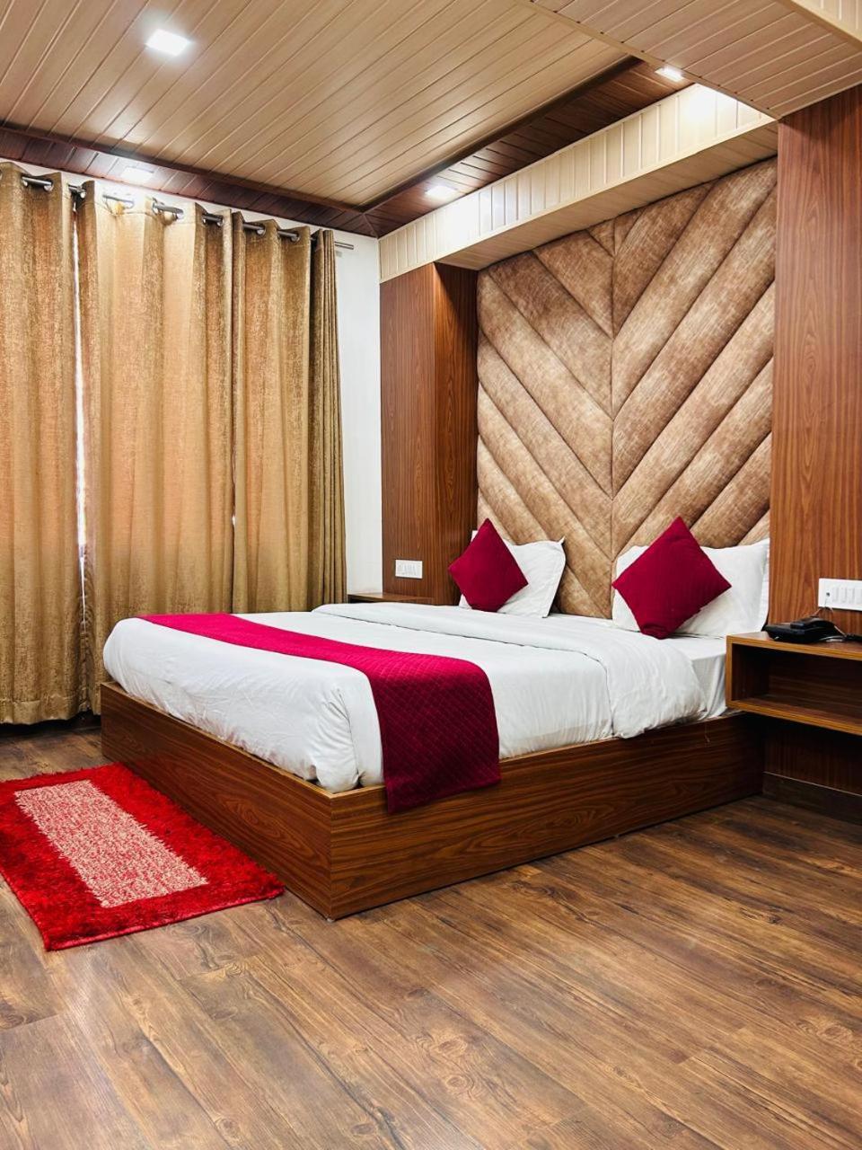 Yog Maya Regency B&B Šimla Exteriér fotografie