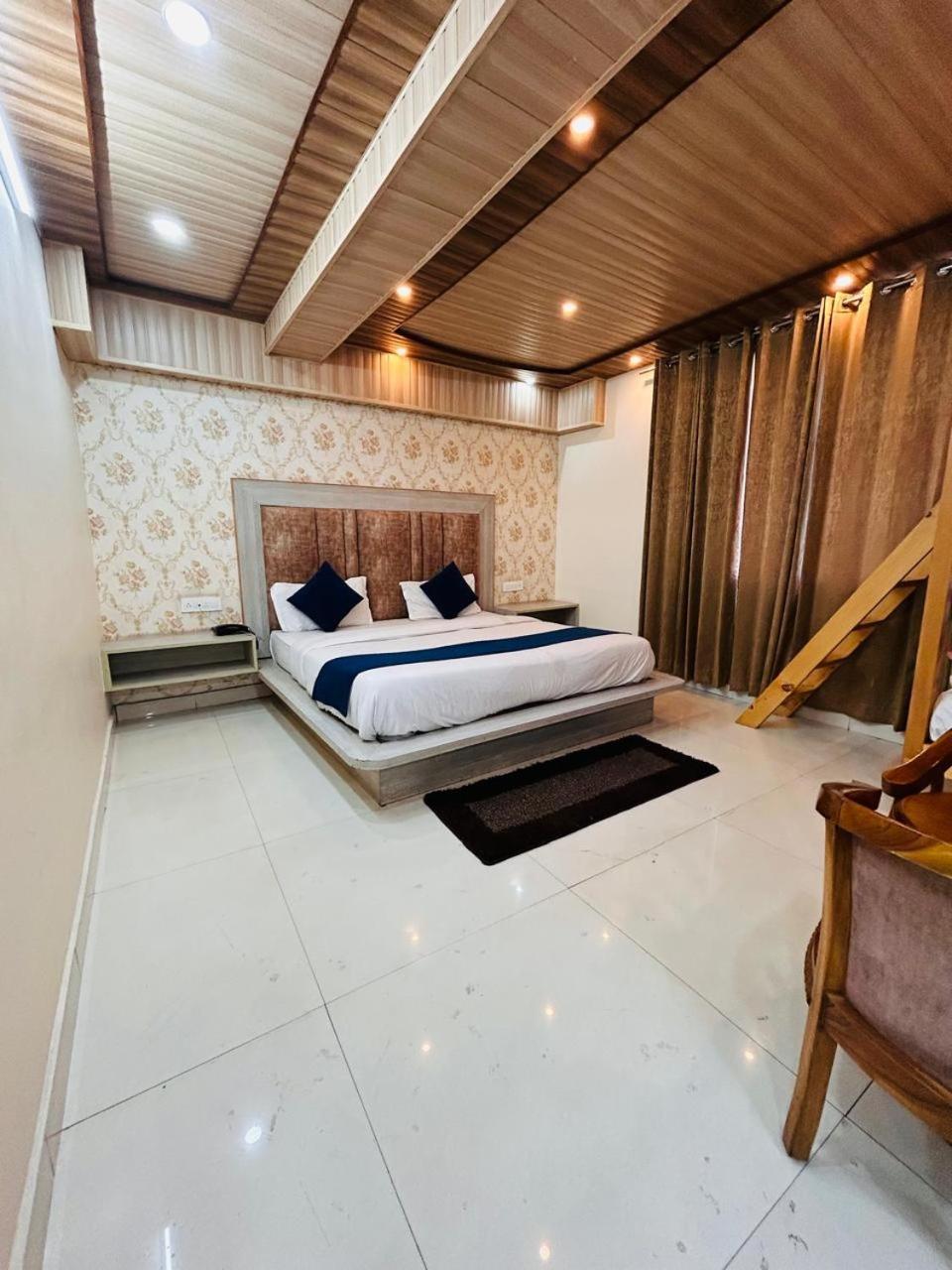 Yog Maya Regency B&B Šimla Exteriér fotografie