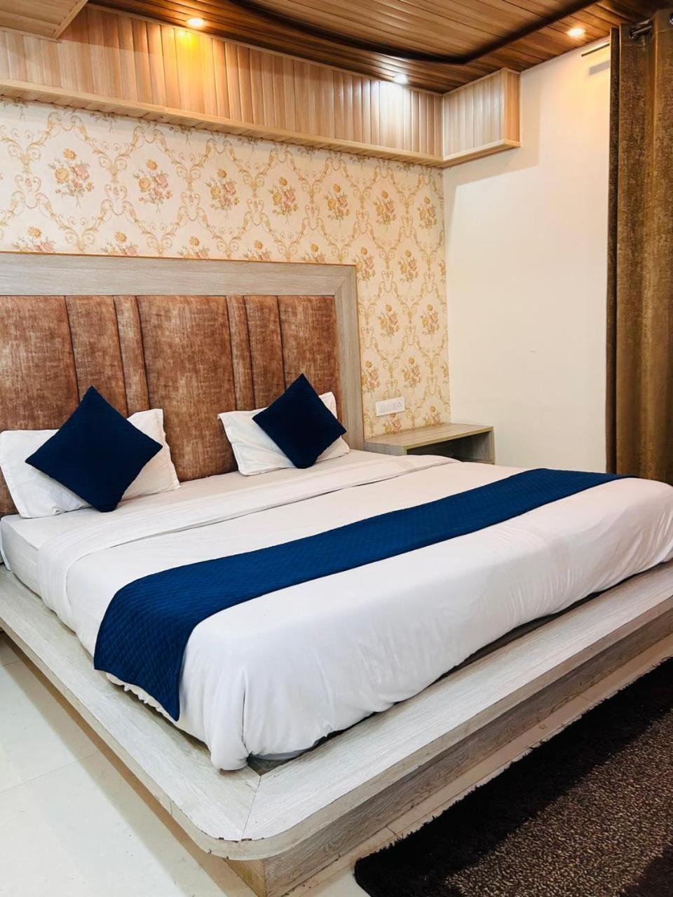 Yog Maya Regency B&B Šimla Exteriér fotografie