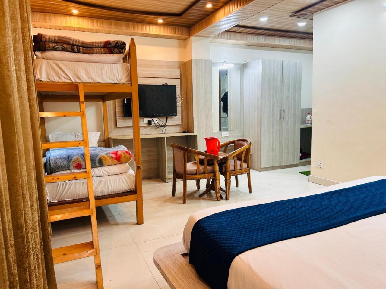 Yog Maya Regency B&B Šimla Exteriér fotografie